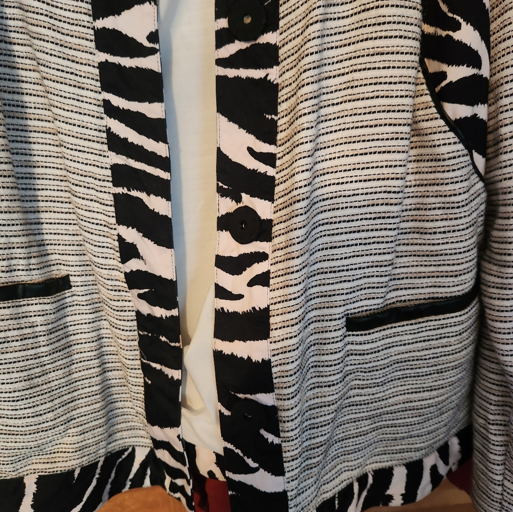 Chicos Size 3 Jacket - image 4